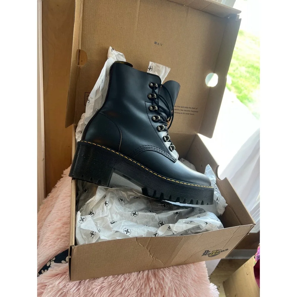 Dr. Martens iconic dr